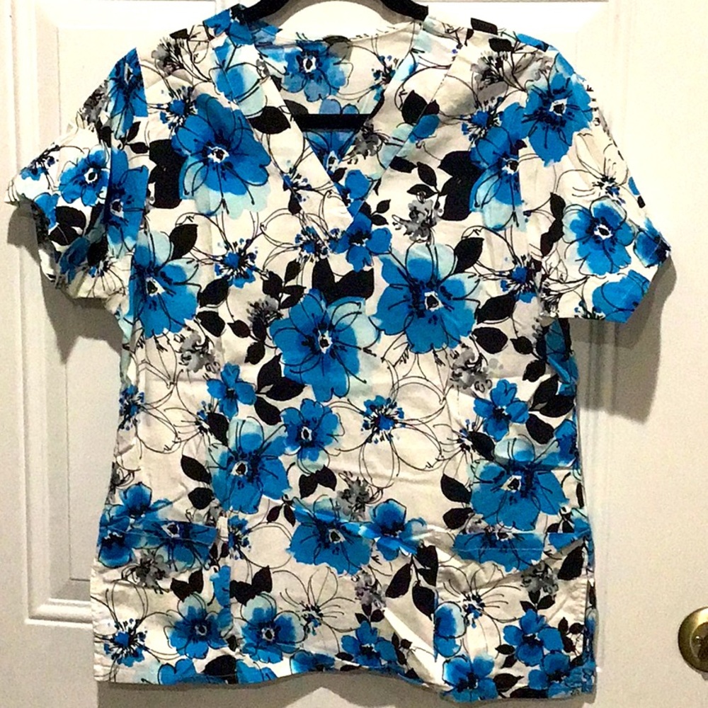 Scrub top